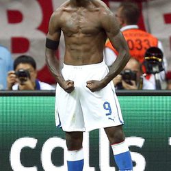 Mario Balotelli celebra un gol en la Eurocopa 2012