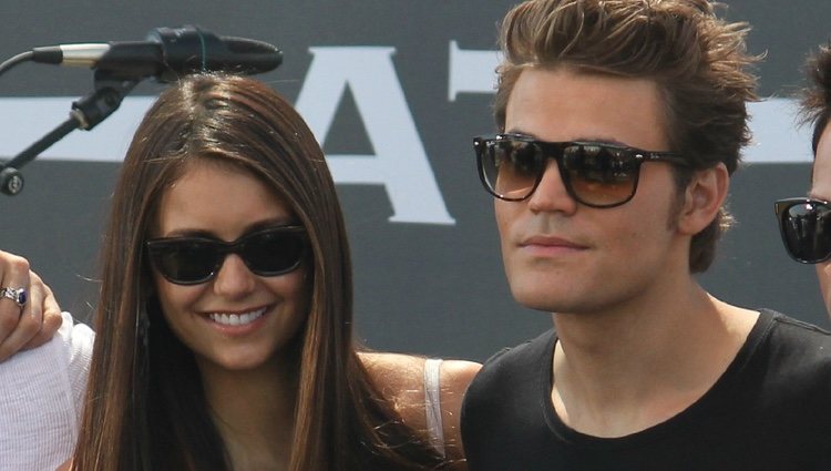 Nina Dobrev y Paul Wesley en la Comic-Con 2012