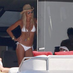 Elle Macpherson en Ibiza