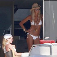 Elle Macpherson en Ibiza