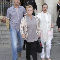 Jesulín de Ubrique, María José Campanario y su madre Remedios Torres