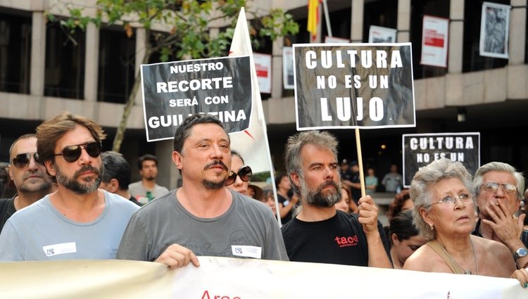 Javier Bardem, su hermano Carlos y su madre Pilar