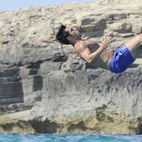 David Bustamante se divierte durante sus vacaciones en Ibiza