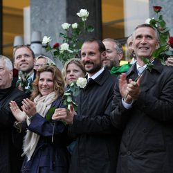 Marta Luisa y Haakon de Noruega en el concierto en recuerdo a las víctimas de Utoya