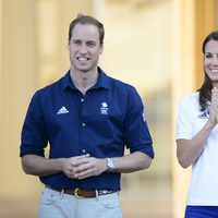 Los Duques de Cambridge en la recepción de la antocha olímpica en Buckingham Palace