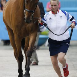 Zara Phillips compite en Londres 2012