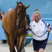 Zara Phillips compite en Londres 2012