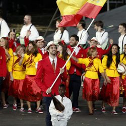 Pau Gasol porta la bandera de España en la inauguración de los Juegos Olimpicos de Londres 2012