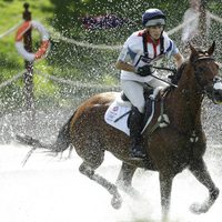 Zara Phillips compite en Londres 2012 a lomos de High Kingdom