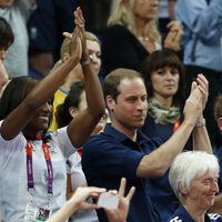 Los Príncipes Guillermo y Harry ven la final de gimnasia artística masculina en Londres 2012