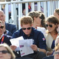 El Príncipe Harry y las Princesas de York en una competición hípica de Londres 2012