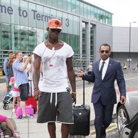 Mario Balotelli en el aeropuerto de Manchester