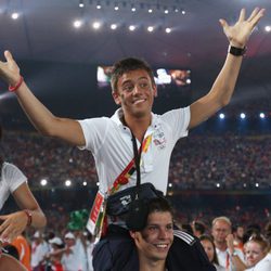 Tom Daley en la ceremonia de clausura de los Juegos Olímpicos de Pekín 2008