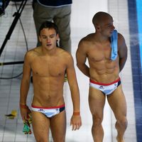 Tom Daley con el torso desnudo en el espacio acuático de Londres 2012