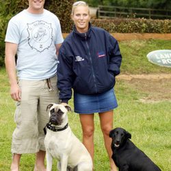 Zara Phillips y Mike Tindall en 2004