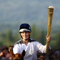 Zara Phillips con la antorcha olímpica de Londres 2012