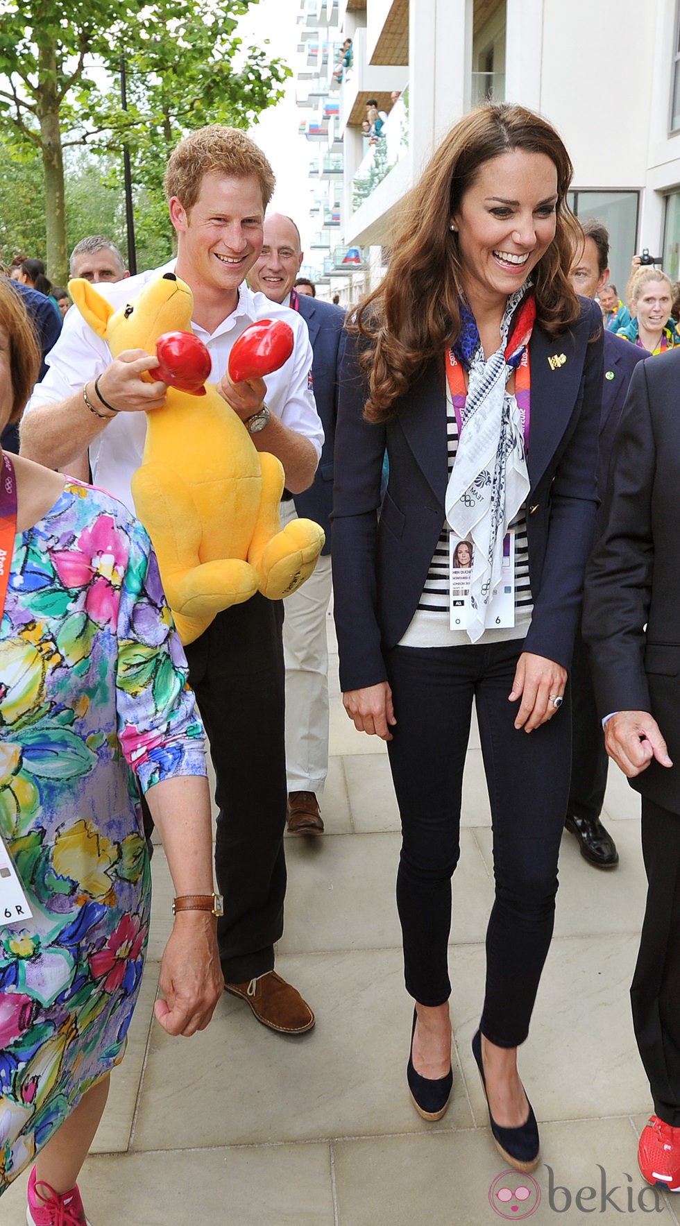 El Príncipe Harry y Kate Middleton durante su visita a la villa olímpica de Londres 2012