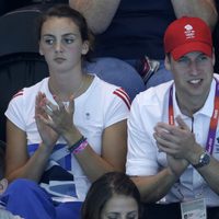 El Príncipe Guillermo viendo un partido de waterpolo en Londres 2012