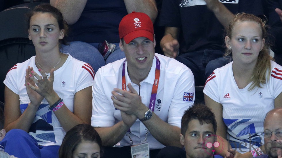 El Príncipe Guillermo viendo un partido de waterpolo en Londres 2012