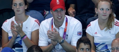 El Príncipe Guillermo viendo un partido de waterpolo en Londres 2012