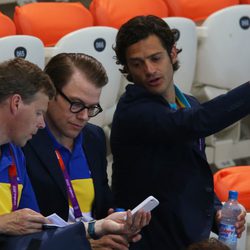 Daniel y Carlos Felipe de Suecia en una competición de natación en Londres 2012