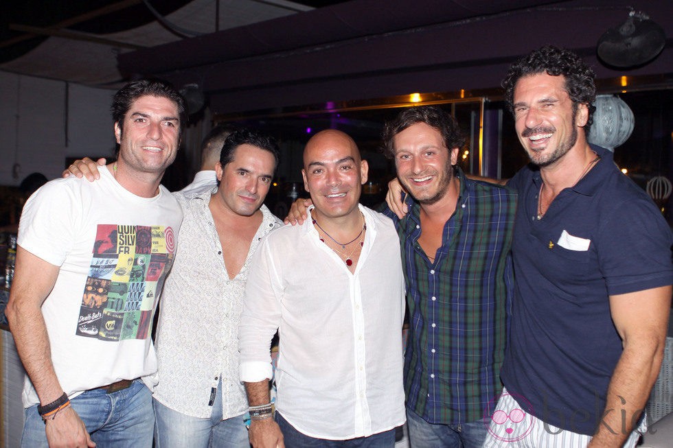 Juan Peña, Kike Sarasola y Carlos Marrero en una fiesta organizada en Ibiza