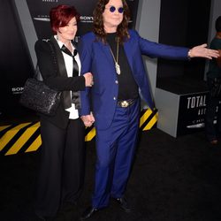 Sharon y Ozzy Osbourne en el estreno de 'Desafío total' en Los Angeles