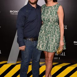 Jack Osbourne y Lisa Stelly en el estreno de 'Desafío total' en Los Angeles