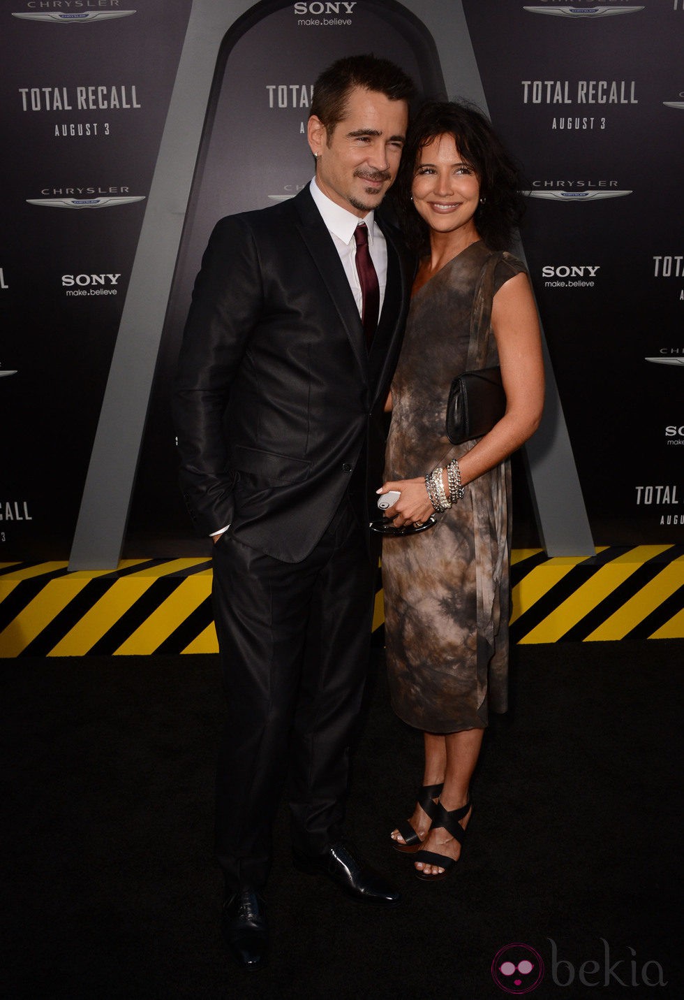 Colin Farrell y su hermana Claudine en el estreno de 'Desafío total' en Los Angeles