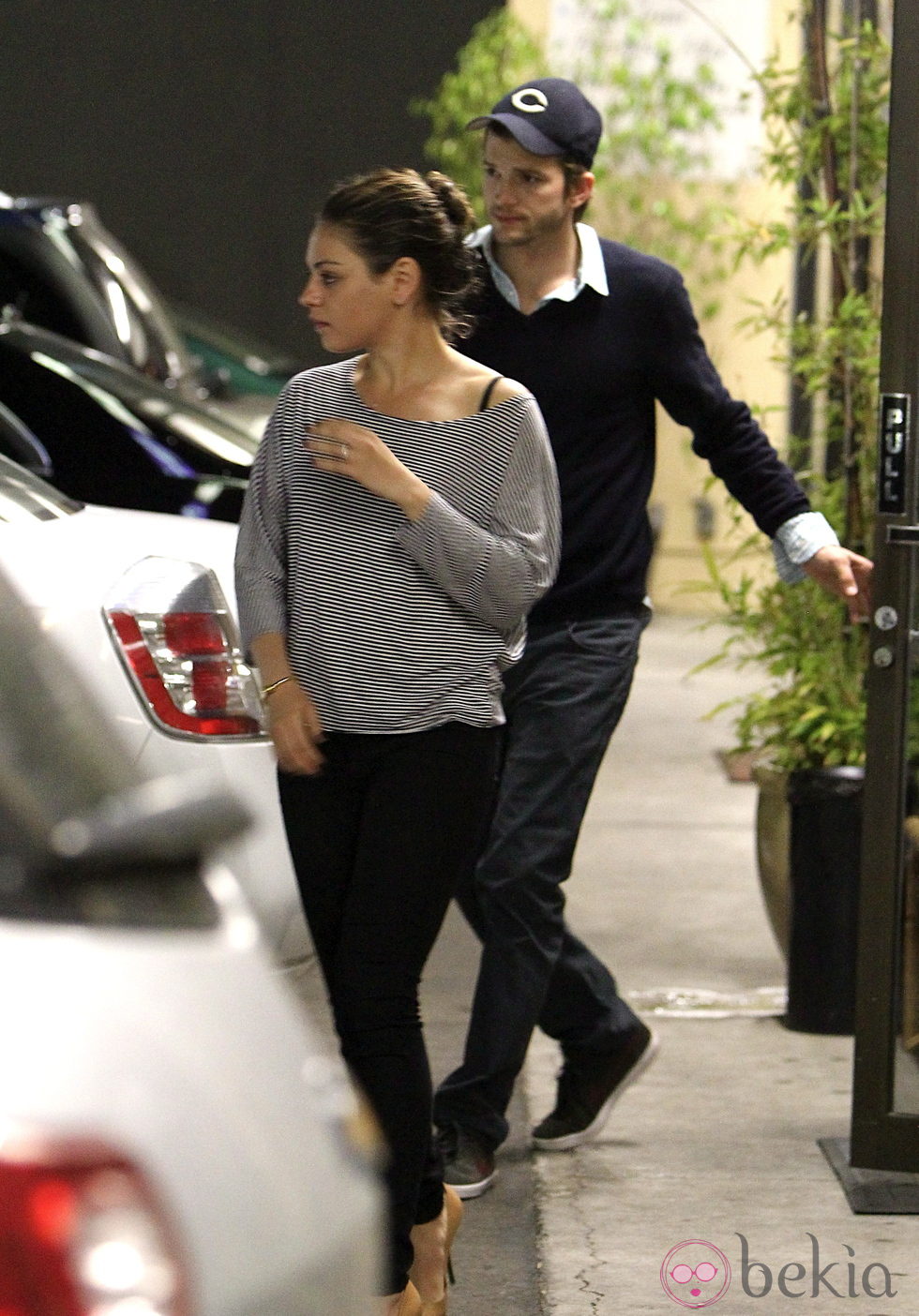 Mila Kunis y Ashton Kutcher en Los Angeles