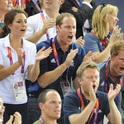 Los Duques de Cambrigde y el Príncipe Harry animando a los británicos en Londres 2012