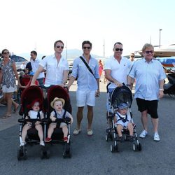 Elton John y David Furnish y su hijo de vacaciones con Neil Patrick Harris, David Burtka y sus hijos