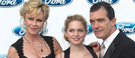 Melanie Griffith, Stella del Carmen y Antonio Banderas en la gala Starlite 2012