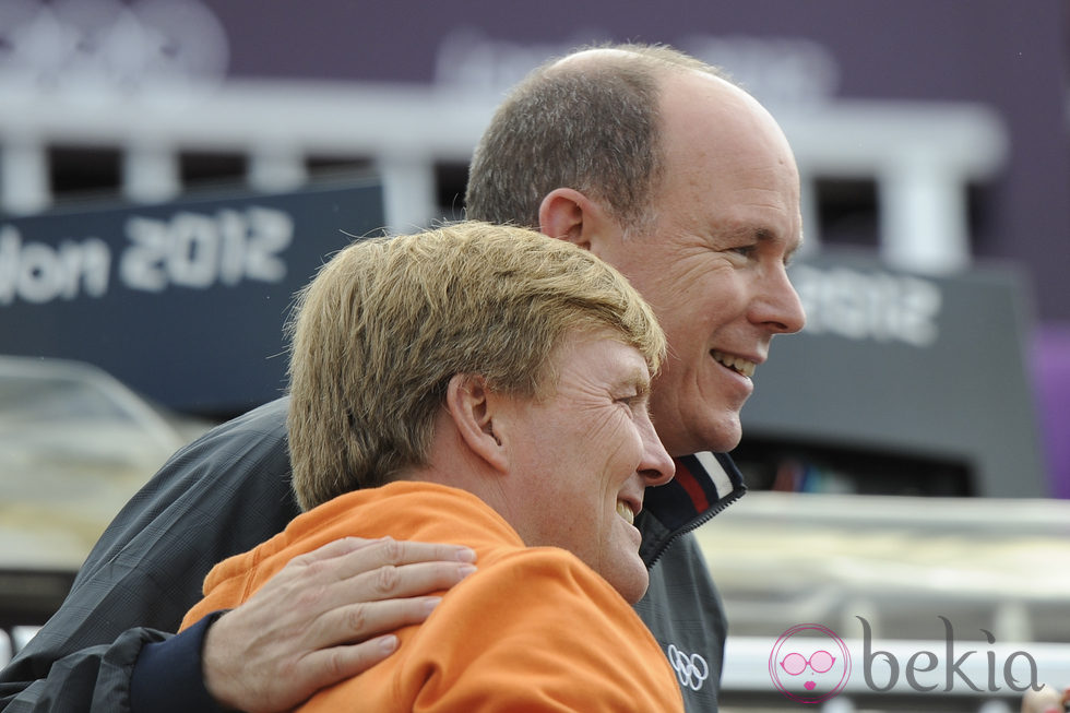 Alberto de Mónaco y Guillermo de Holanda posan juntos en Londres 2012