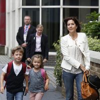 Mary de Dinamarca y sus hijos Christian e Isabel en Londres 2012