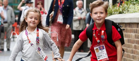 Christian e Isabel de Dinamarca corren para llegar a una recepción en Londres 2012