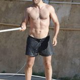 Miguel Ángel Silvestre en bañador