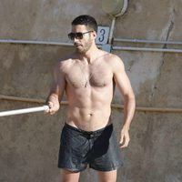 Miguel Ángel Silvestre en bañador