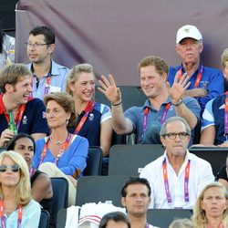 Jason Kenny, Laura Trott, el Príncipe Harry y Constantine Louloudis en Londres 2012