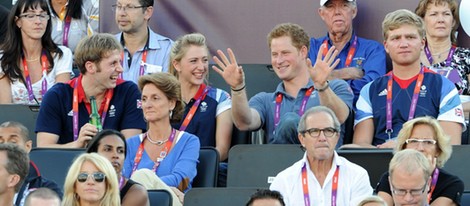 Jason Kenny, Laura Trott, el Príncipe Harry y Constantine Louloudis en Londres 2012