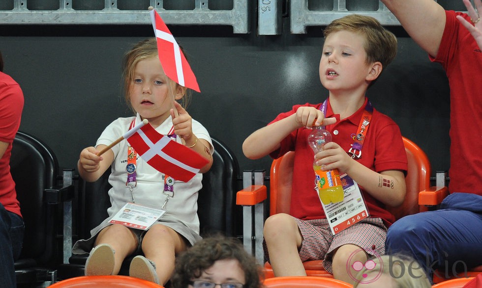 Christian e Isabel de Dinamarca animando a su país en Londres 2012