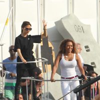 Victoria Beckham y Melanie B en el ensayo de su actuación en la ceremonia de clausura de los JJ.OO de Londres 2012