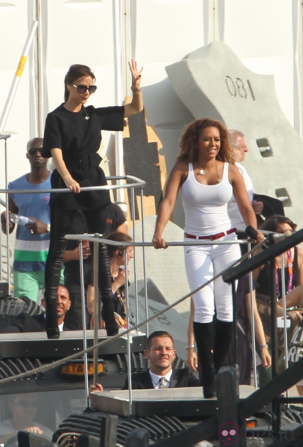 Victoria Beckham y Melanie B en el ensayo de su actuación en la ceremonia de clausura de los JJ.OO de Londres 2012