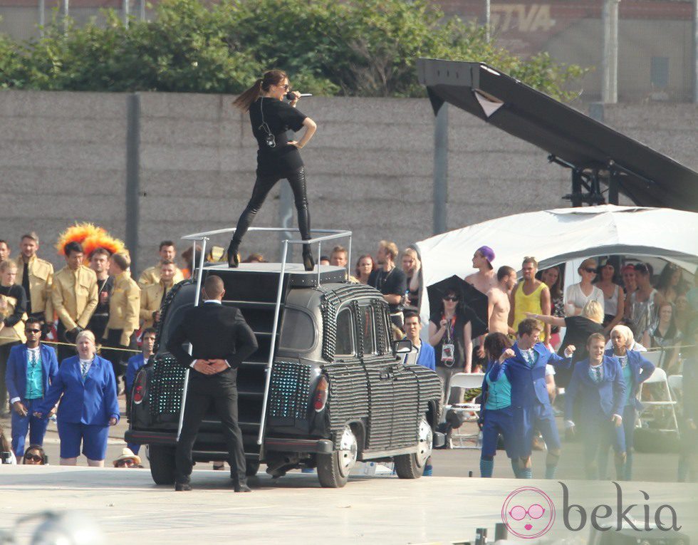 Victoria Beckham en el ensayo de su actuación en la ceremonia de clausura de los JJ.OO de Londres 2012