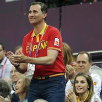 La Reina Sofía y los Príncipes Felipe y Letizia animan a la Selección de Baloncesto en Londres 2012