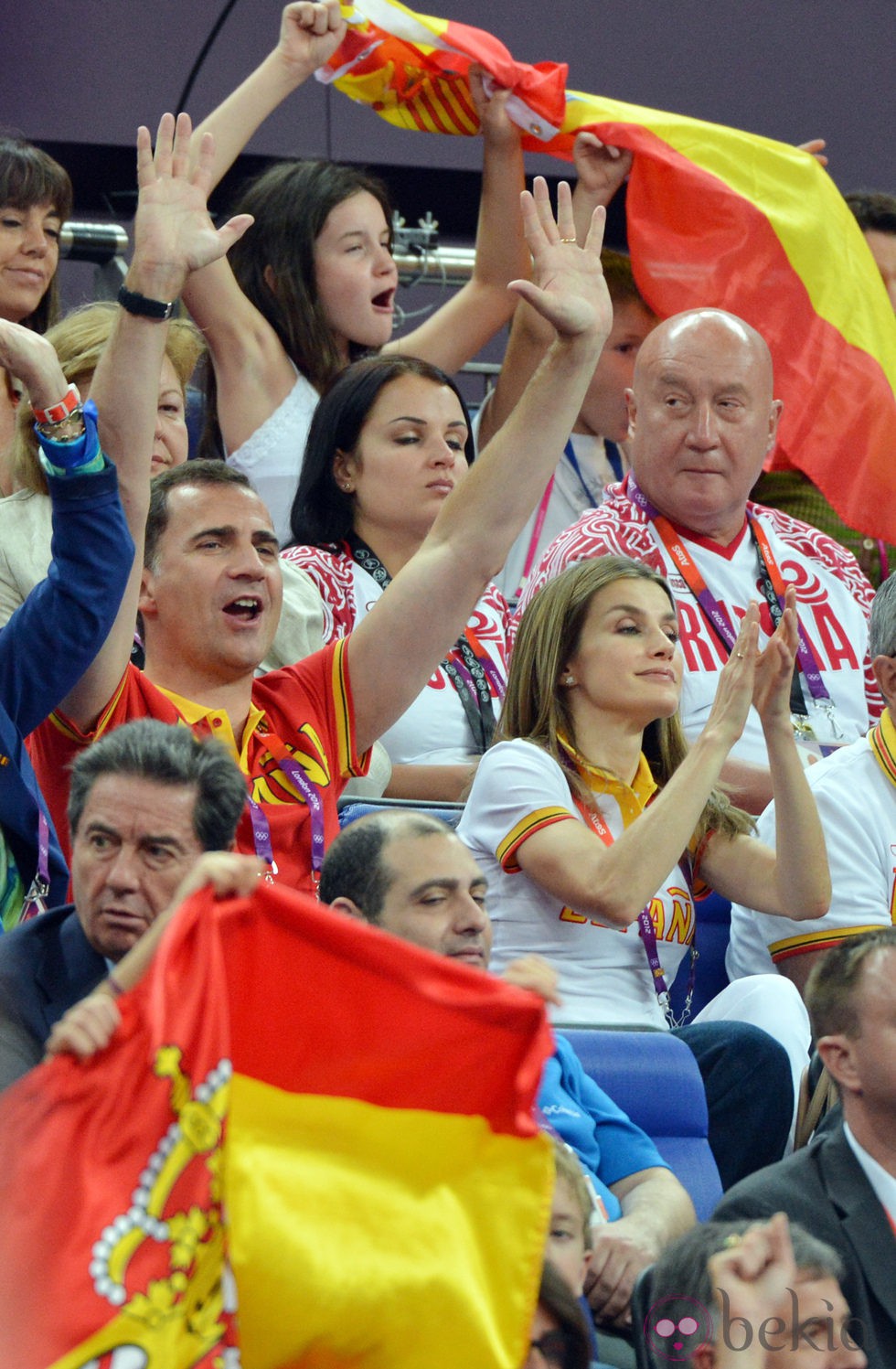 Los Príncipes Felipe y Letizan animan a la Selección Española de Baloncesto en Londres 2012