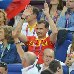 Los Príncipes de Asturias y la Reina viven el baloncesto en Londres 2012