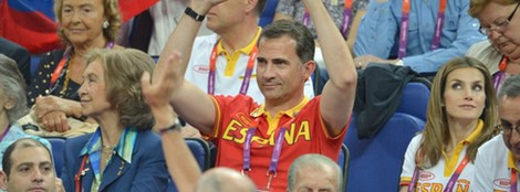 Los Príncipes de Asturias y la Reina viven el baloncesto en Londres 2012