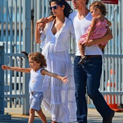 Camila Alves pasea su embarazo junto a Matthew McConaughey y sus hijos por Nueva York