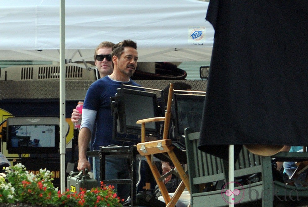 Robert Downey Jr. en un descanso del rodaje de 'Iron Man 3'